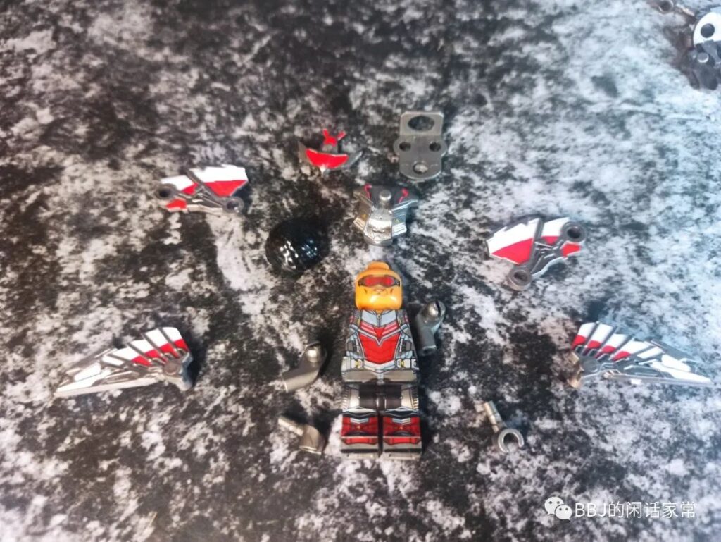 WM 6117 Falcon and the Winter Soldier Series MiniFigure Set 9 image