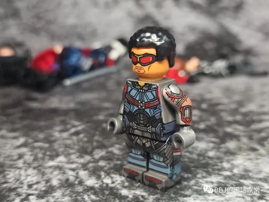 WM 6117 Falcon and the Winter Soldier Series MiniFigure Set 19 image 11