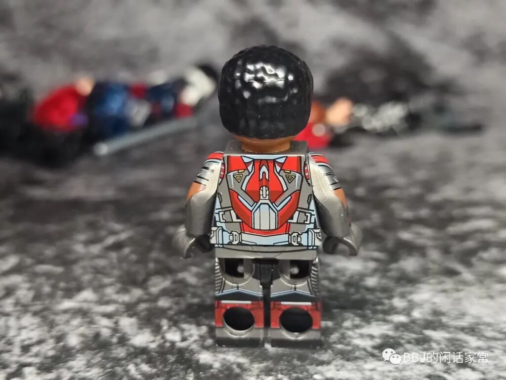 WM 6117 Falcon and the Winter Soldier Series MiniFigure Set 16 image 8